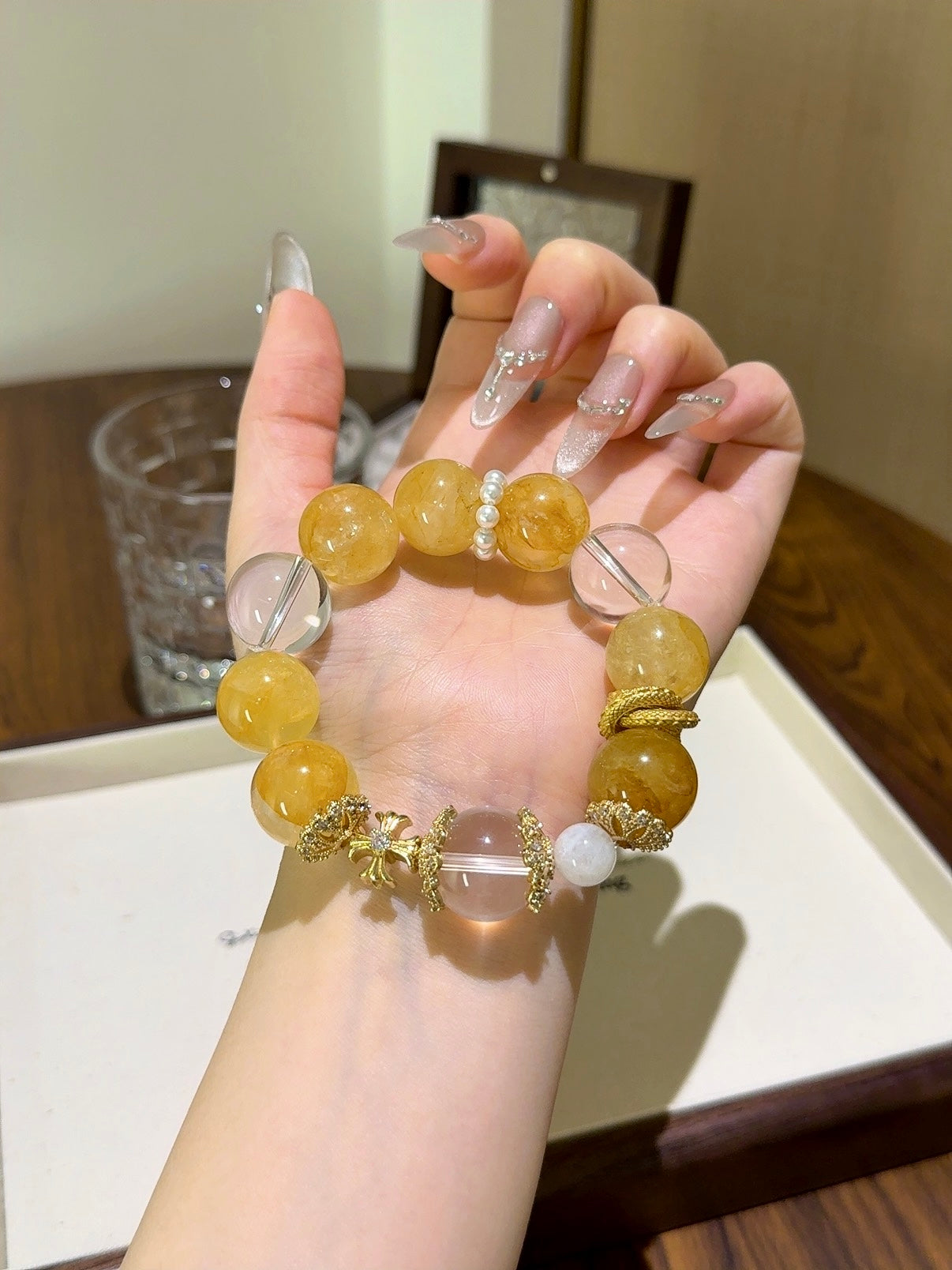 ▫️▪️ Yellow gum flower white crystal bracelet